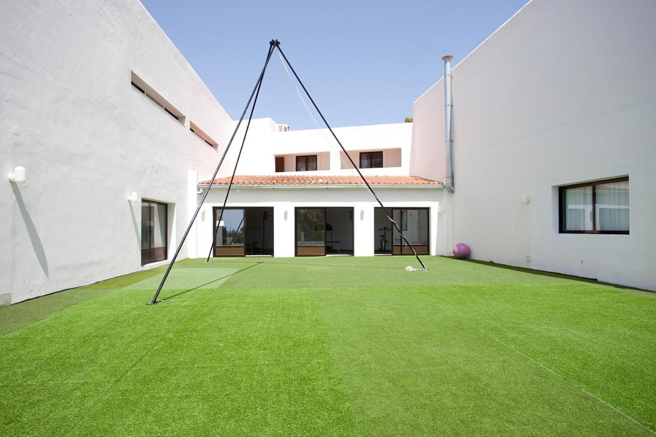 Apartamentos Club Cala Azul Sant Carles de Peralta Kültér fotó