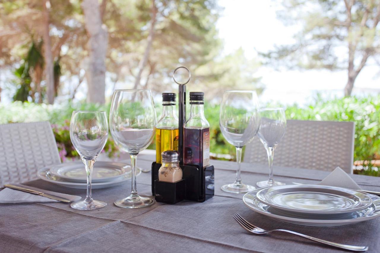 Apartamentos Club Cala Azul Sant Carles de Peralta Kültér fotó