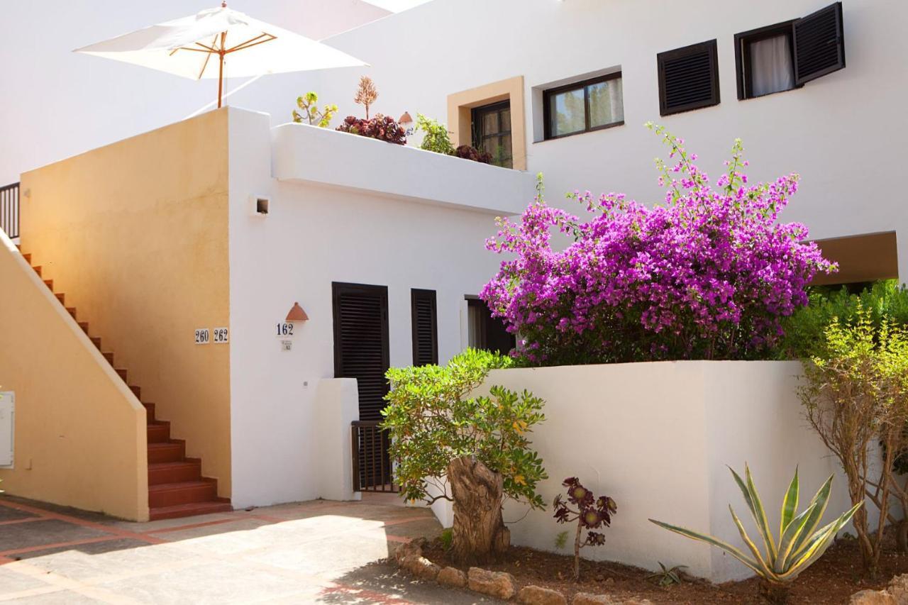 Apartamentos Club Cala Azul Sant Carles de Peralta Kültér fotó