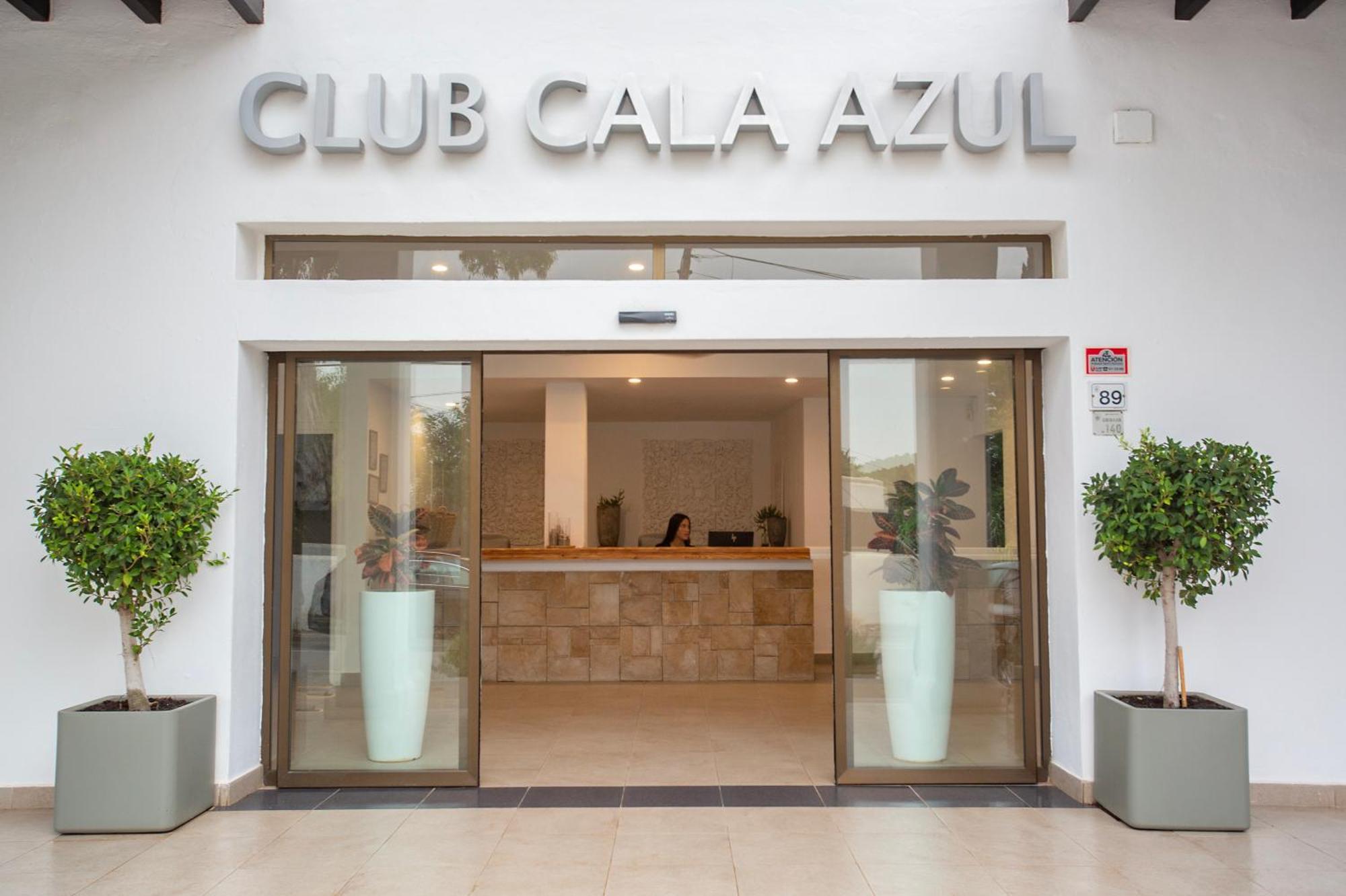 Apartamentos Club Cala Azul Sant Carles de Peralta Kültér fotó